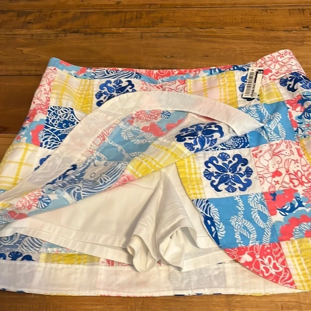 Lilly Pulitzer Lynch skort in Casa Marina Patch Skort - Picture 8 of 9